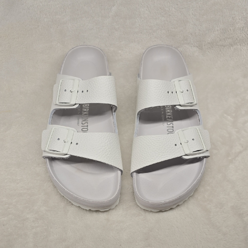 New w/o Box Birkenstock White Leather Arizona Sandals